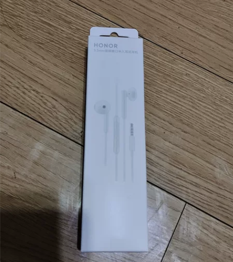 荣耀耳机,全新,未拆封,有需要联系我 感兴...