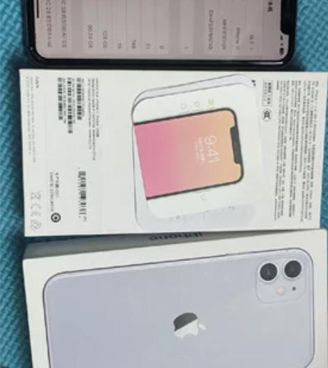 苹果11紫色128G带盒 才用了一年多，无...