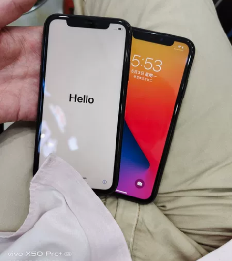 闲置苹果11两台都是128g的黑色 国行 ...