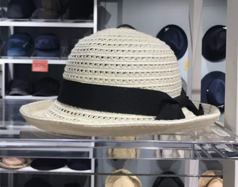 韩国品牌草帽 感兴趣的话给我留言吧！