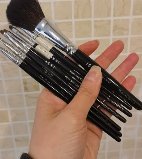 竹田 当年眼线眼影勾勒下眼线太喜欢这把 不...