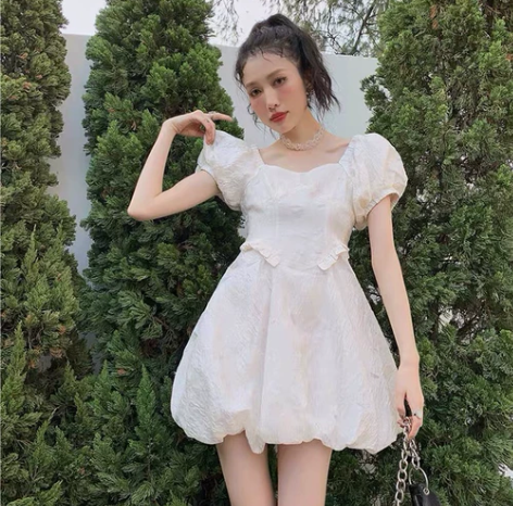 迪士尼在逃公主风白色连衣裙夏蓬蓬法式初恋收...