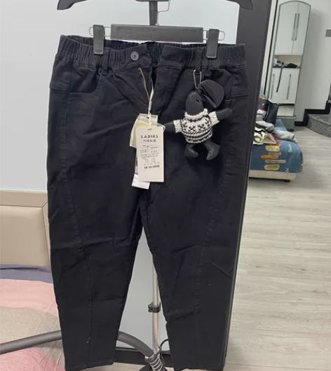 大版牛仔裤，版型好，170以内均可 感兴趣...