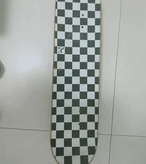 dbh正品滑板，可小刀 感兴趣的话点“我想...