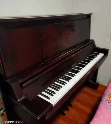 韩一钢琴，纯进口，家里急卖，3500一口价...