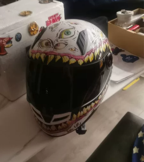 个性头盔摩托车头盔全盔四季骑士赛车越野头盔...