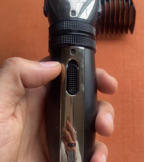 闲置飞科理发器，给钱就买，最好同城。（可以...