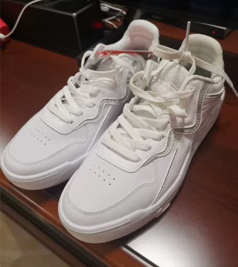 李宁全新休闲鞋43码 感兴趣的话点“我想要...