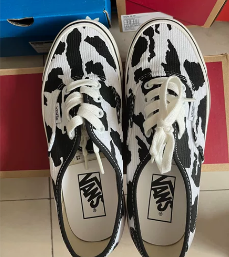 正品vans奶牛纹37码 码数偏大一点 建...