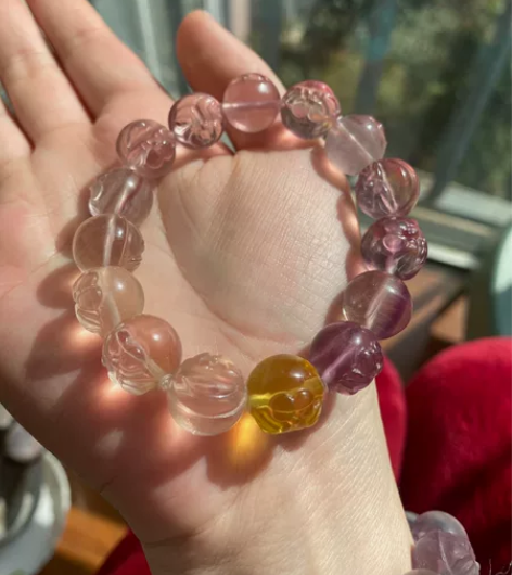 大颗粒高品质彩萤石便宜出了?哆啦A梦表情包...