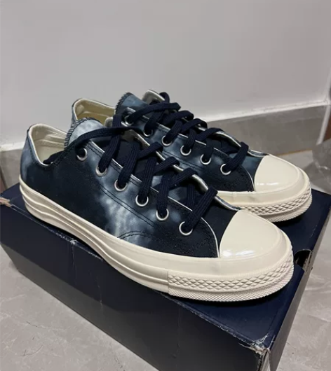 ￥255包邮出CONVERSE低帮帆布鞋～...