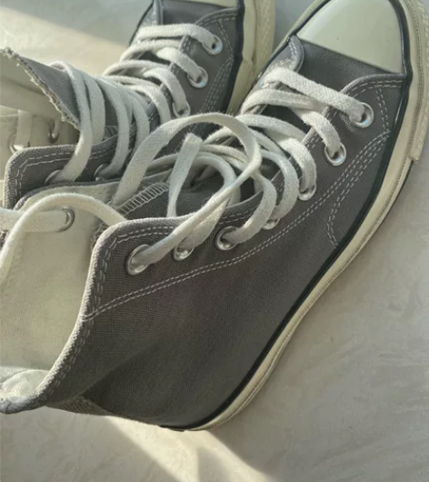 匡威高帮梨花灰35码 感兴趣的话点“我想要...