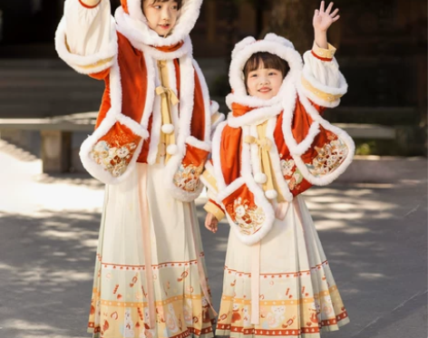 乌扣.貔大虎 女童汉服拜年服儿童冬季保暖套装