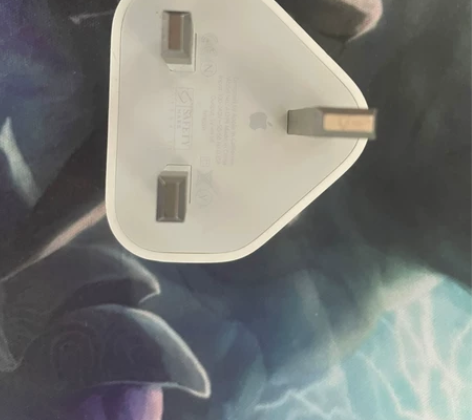 港版苹果手机充电器头，买的港版手机带的，用...