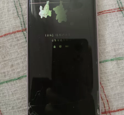 华为mate30Pro 5G，屏幕有损坏，...