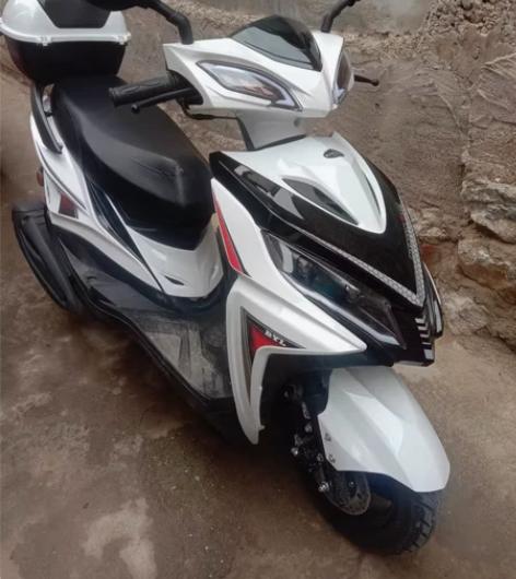 慢出摩托车125适合外卖车  国四电喷10...