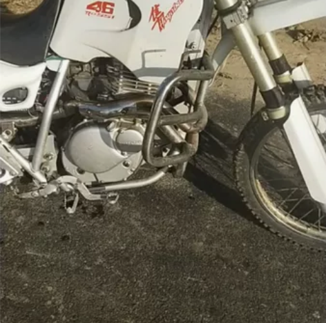 铃木250成色如图，三减没大姨妈，机子不烧...