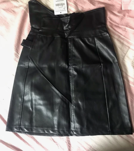 女士小皮裙短裙包臀裙，全新吊牌在，实体店不...