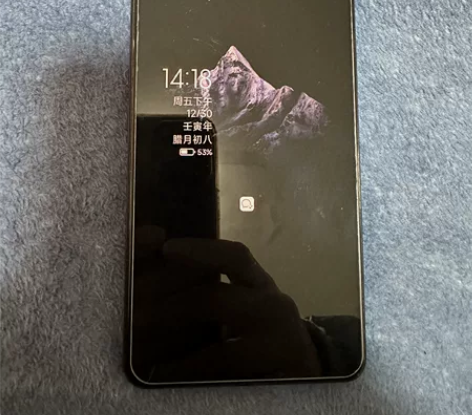 红米k40s  8+256成色如图，全程壳...