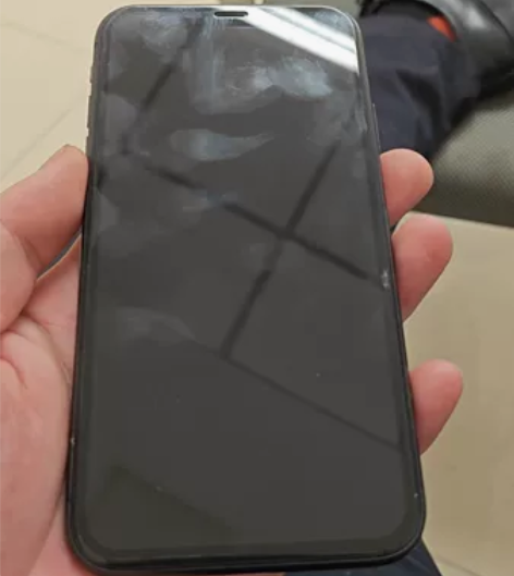 苹果11 128g 新旧程度看图,小瑕疵。...