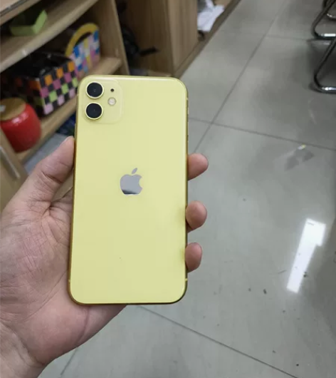 苹果11 64G国行功能强大成色有划伤电池...