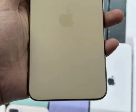 国行11proMax 64g  屏幕小瑕疵...