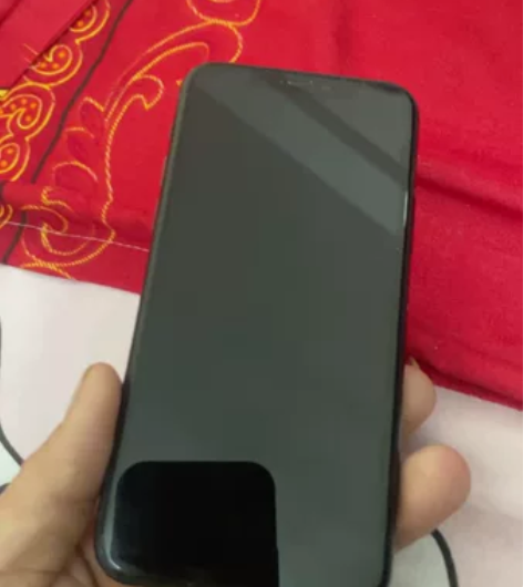 出一部苹果11pro 64内存，本来换了电...