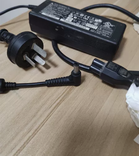 华硕笔记本原装电源x42j 原装二手，无拆...