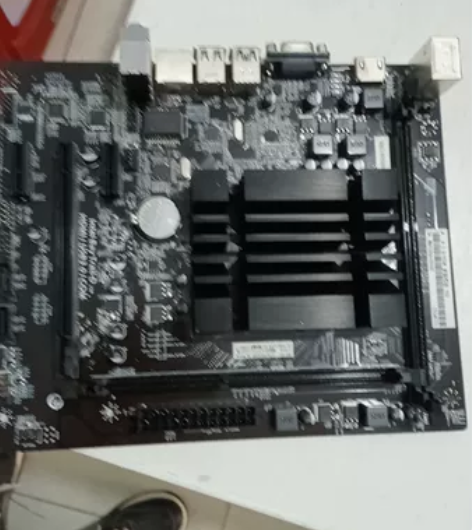 电脑主板七彩虹Q1900M 全固态版 V2...