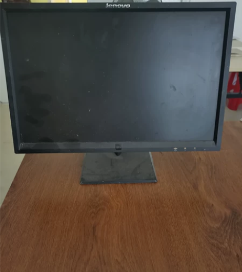 老的联想19寸显示器 测试过一切正常 之前...