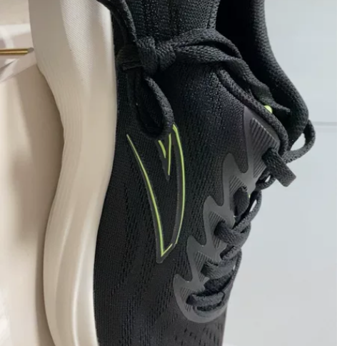 安踏全新有没有要买的价格好说 感兴趣的话点...