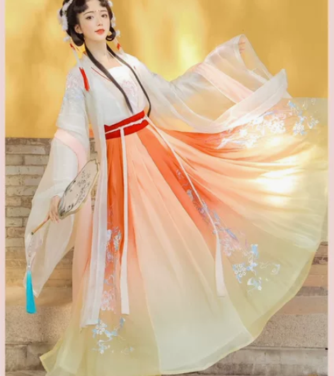 裳云兮（肥啾）汉服四件套。刺绣精美吊牌还在...