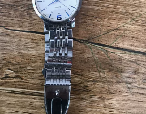 正品天王手表，电子的，自带，升级更换，便宜...