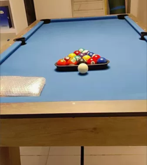 闲置台球桌转让可快递但是不包邮放在家里没打...