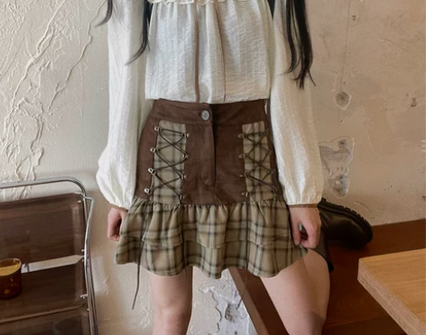 松本丧丧丝绒背带裙2021早秋新款收腰显瘦...