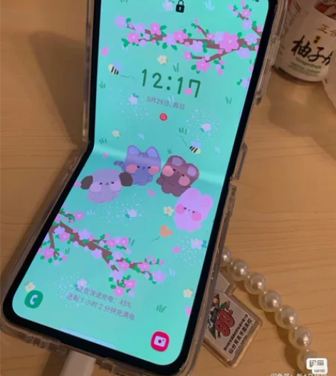便宜便宜出！三星折叠5g手机，完美屏幕显示...