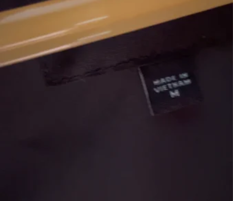 GUESS男款羽绒服M码 感兴趣的话点“我...