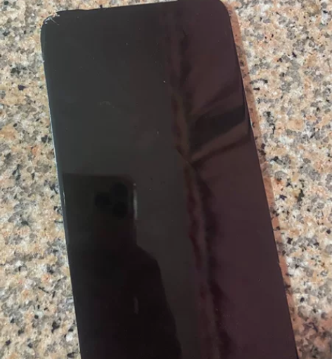 黑鲨3pro屏幕总成有指纹外屏破了没有伤到...