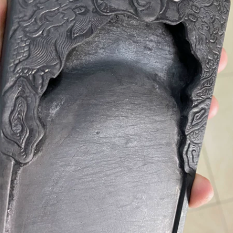 民国歙砚双龙戏珠,石质细腻,螺丝纹,器型简...