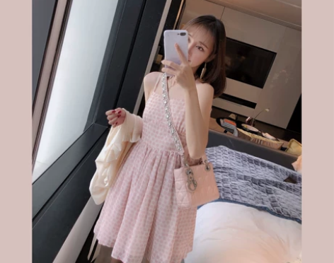 ?柒柒家2019新款夏松紧高腰波点吊带裙子...