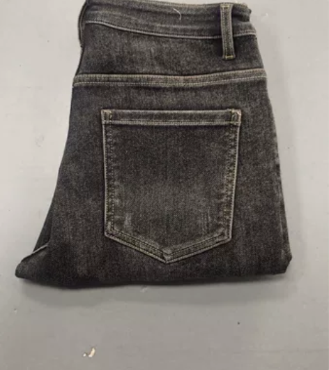 瑕疵低价出售！！黑灰色秋冬厚款弹力直筒牛仔...