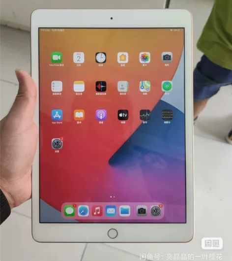 ipad第八代128g  只面交  99新...