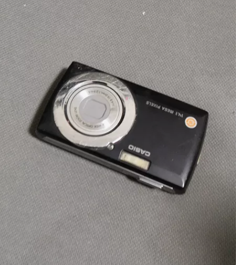 Casio/卡西欧qv-R100数码相机配...