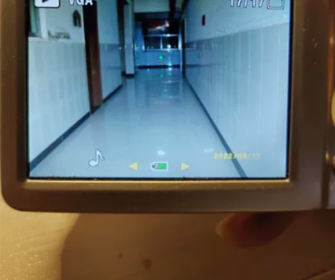 欧达数码相机，正常使用，无伤。 感兴趣的话...