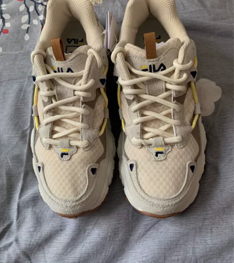 #Fila/斐乐 #复古跑鞋 #百搭老爹鞋...