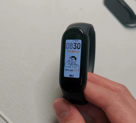 小米手环5nfc 有细微摩擦，屏幕保护的很...