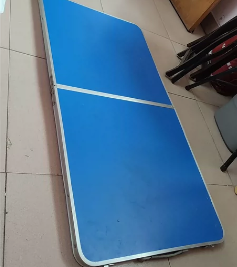 折叠乒乓球台小型，长120厘米.宽60里面...