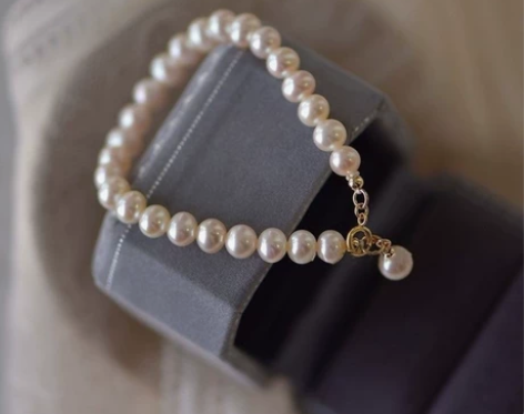 纯天然淡水珍珠手链，全新未拆封 珍珠是纯天...