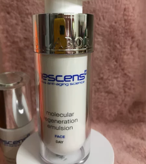 妮尚希日乳30ml 据说这是一款能让你变白...