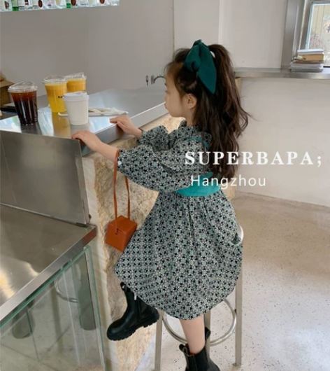 Superbapa童装春夏新款碎花连衣裙日...